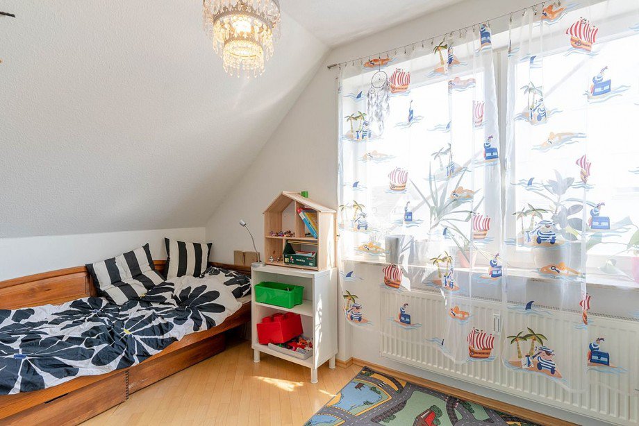 Kinderzimmer... Maisonettewohnung Calw-Heumaden
