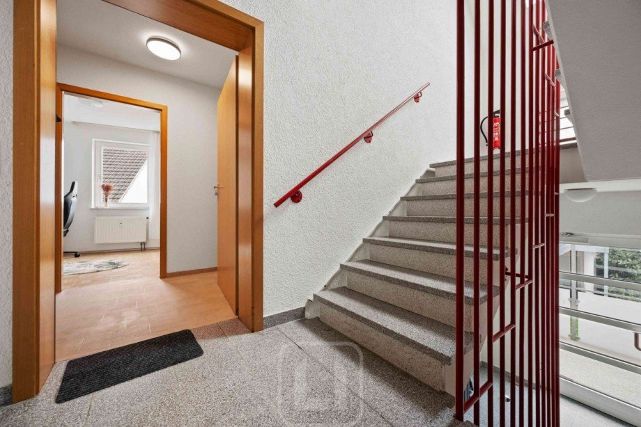 Gepflegtes Treppenhaus Etagenwohnung Nufringen