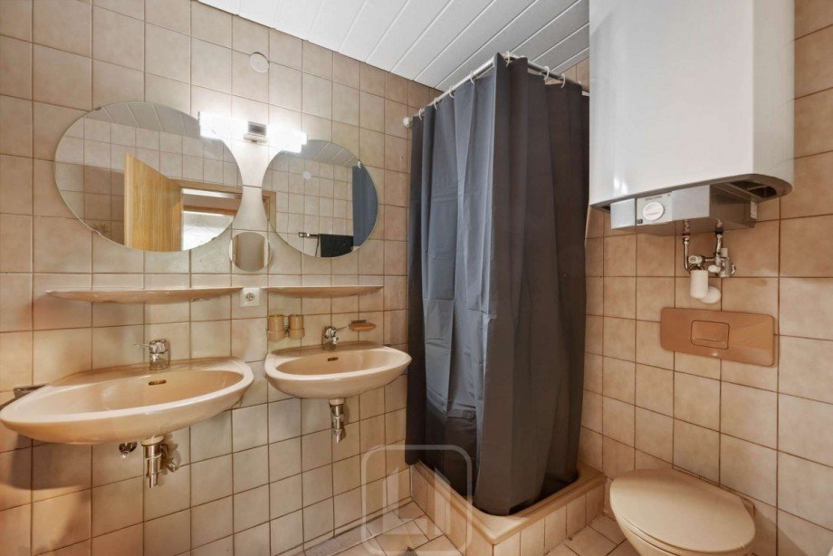 Wohnung 1 | Badezimmer Mehrfamilienhaus Calw