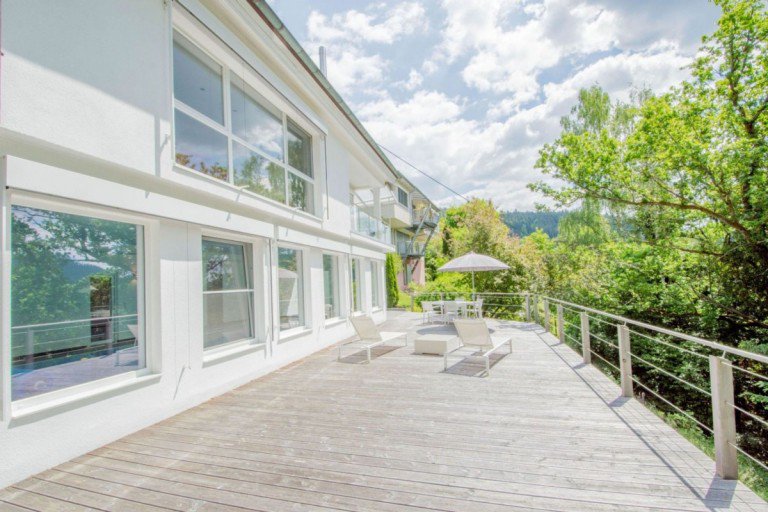 Au�ergew�hnliches Anwesen Calw Einfamilienhaus Top modernisiertes Wohnhaus mit Appartement und Hallenbad in sonniger Traumlage | Doppelgarage