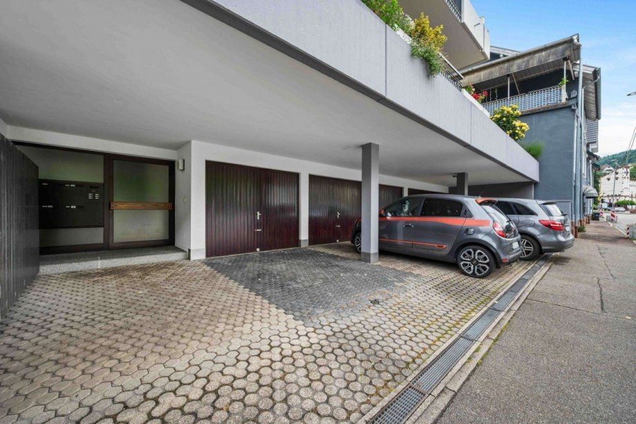Eingangsbereich Dachgeschosswohnung Neuenb�rg