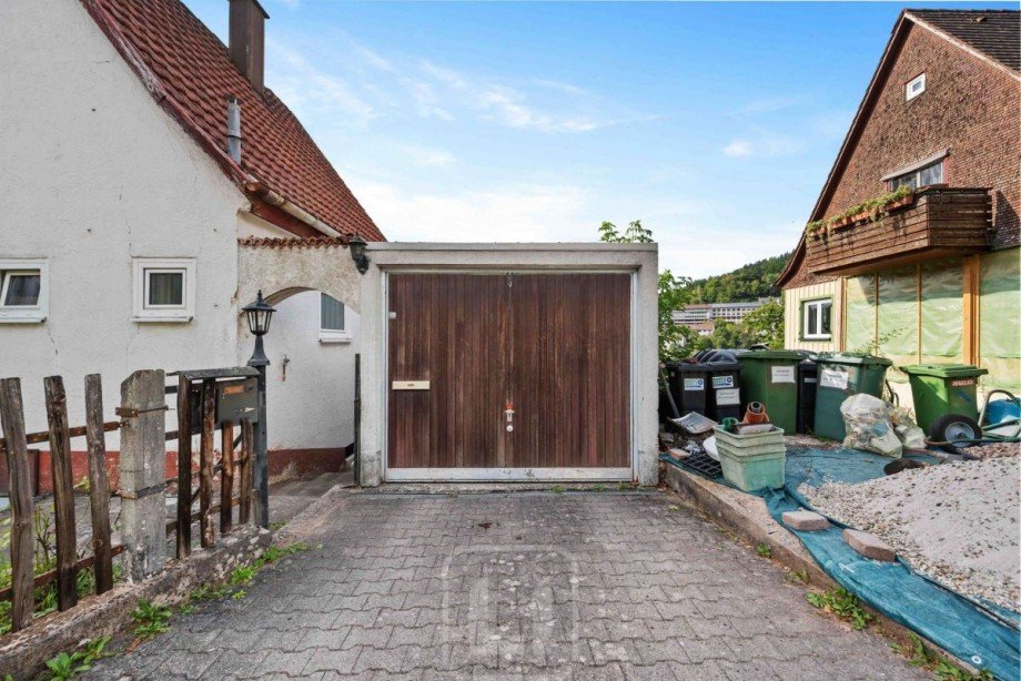 Hofeinfahrt | Garage Einfamilienhaus Calw