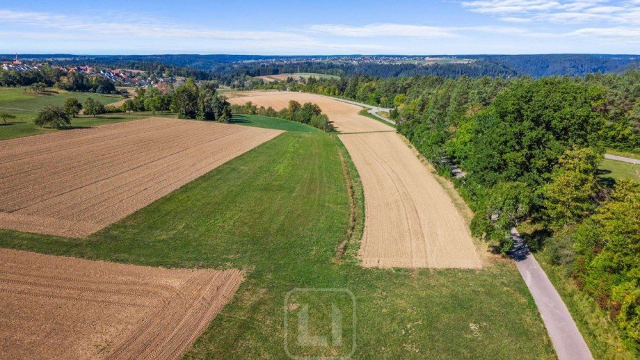 Direkt neben dem Feldweg Land- / Forstwirtschaft - Grdst. Calw
