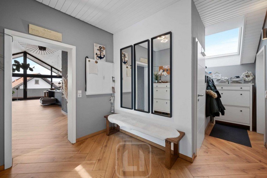 Platz f�r Ihre Garderobe Dachgeschosswohnung Calw