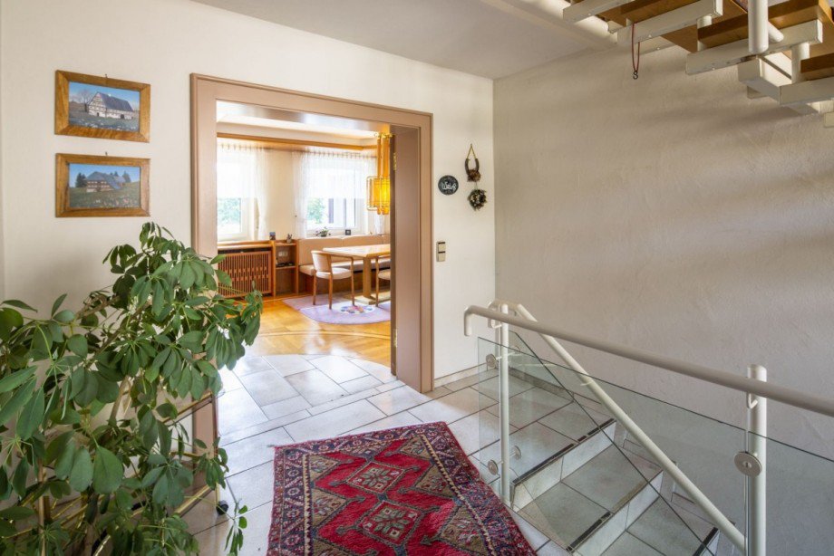 Eingang EG-Wohnung Zweifamilienhaus Ostelsheim