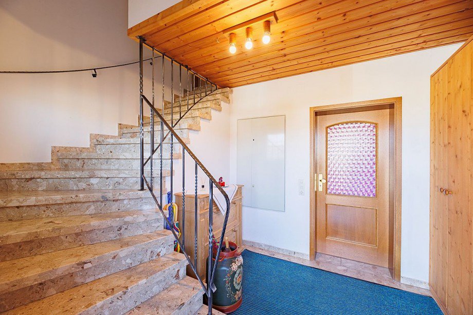 Hauseingangsbereich Mehrfamilienhaus Wildberg-Sch�nbronn