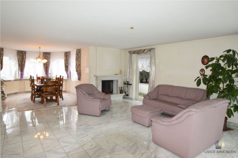 Wohn- und Essbereich mit... Einfamilienhaus Nufringen