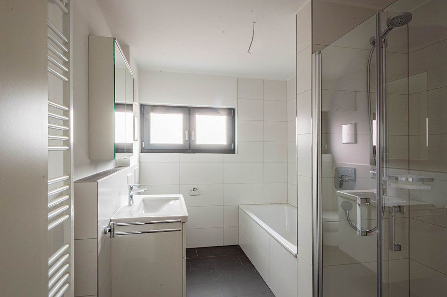 Tageslichtbad m.Waschbecken... Erdgeschosswohnung Althengstett