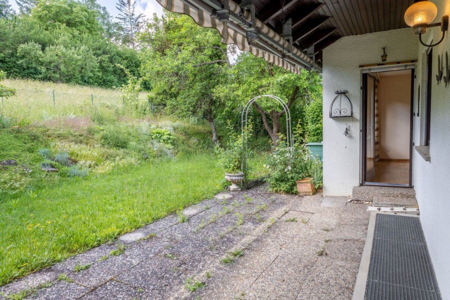 Terrasse in S�dausrichtung vom Wohn- und Essbereich Zweifamilienhaus Heimsheim