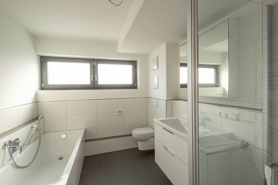 Tageslichtbadezimmer Maisonettewohnung Althengstett