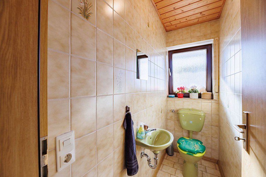 Sep. WC Mehrfamilienhaus Wildberg-Sch�nbronn