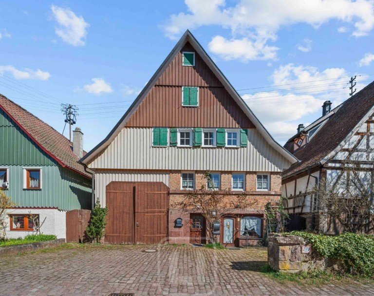 Liebevoller Altbaucharme Bad Teinach-Zavelstein Einfamilienhaus Zauberhaftes, denkmalgesch�tztes Fachwerkhaus | renovieren & neu erstrahlen lassen