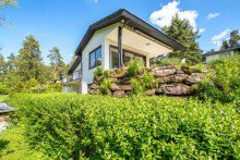 Nordwestansicht Wohnen wo andere Urlaub machen | Wohnhaus mit gro�em Garten in einmaliger Waldrandlage