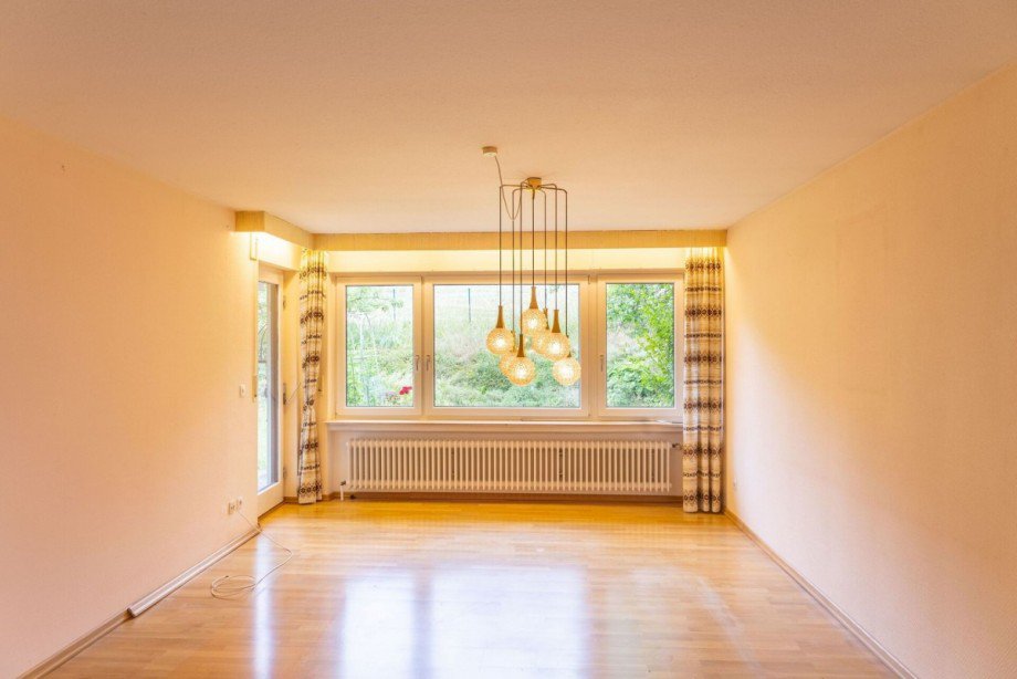 Wohnbereich mit Zugang zur Terrasse Zweifamilienhaus Heimsheim