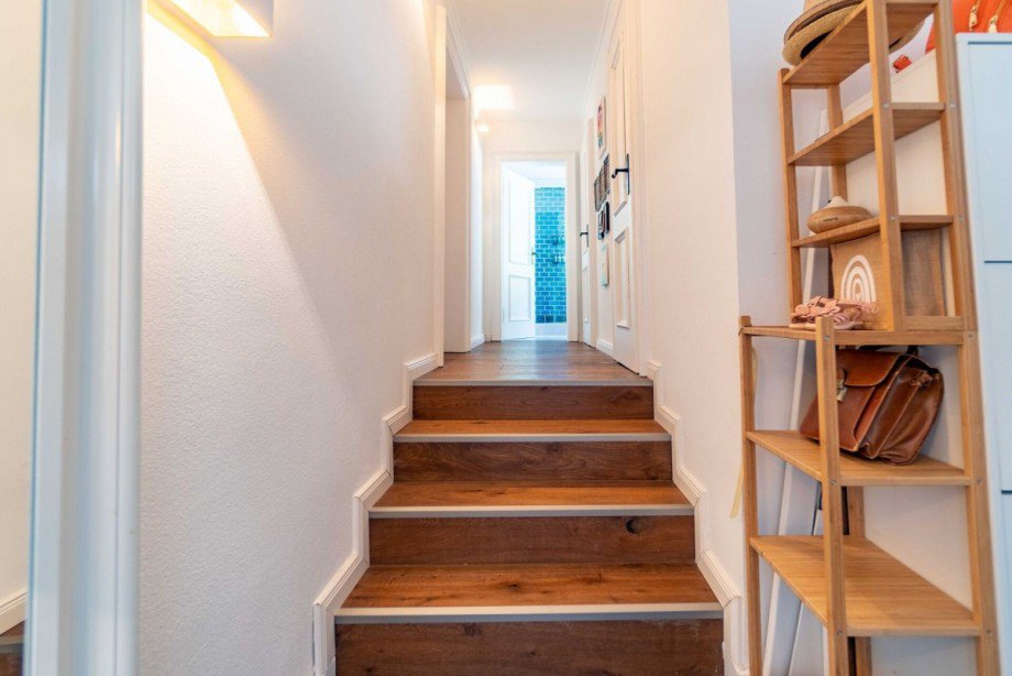 Heller Flur zur... Etagenwohnung Stuttgart