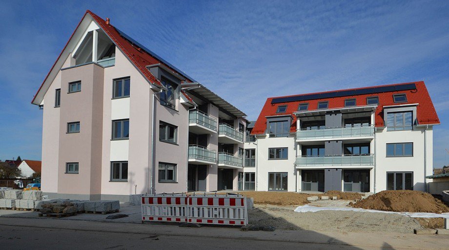 Mehrfamilienhaus Au�enansicht Erdgeschosswohnung Althengstett