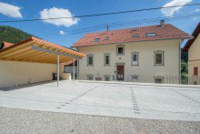 Carport und Stellpl. am Haus Erstbezug! Historischer Altbau | Hochwertig kernsaniert mit modernstem Interieur