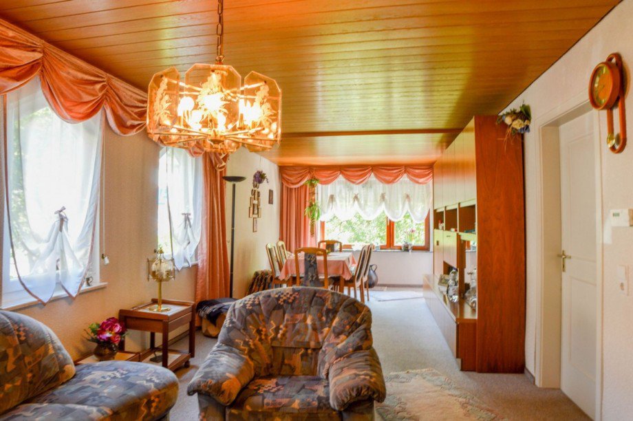 Wohn-/Essbereich mit... Einfamilienhaus Calw