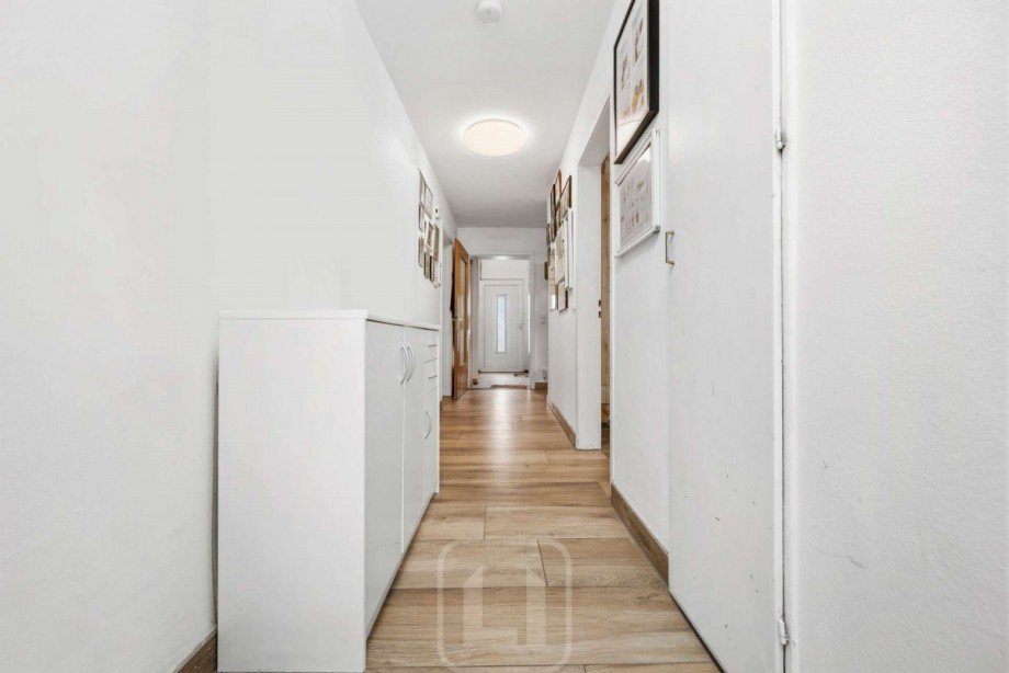 EG | Flur Zweifamilienhaus Ebhausen