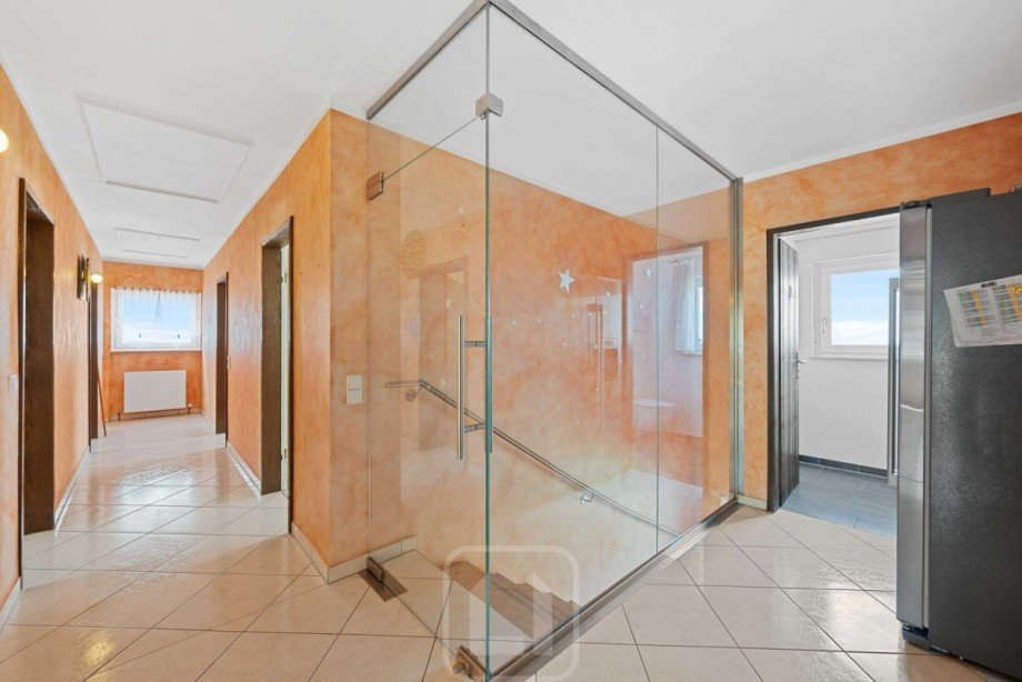 1. OG | Edles Glaselement Einfamilienhaus Wiernsheim