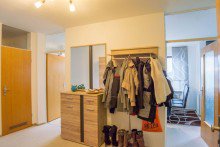 Flur Lichtdurchflutete 3-Zimmer-Etagenwohnung mit S�dbalkon in Toplage
