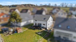 Hauptbild Großzügiges Wohnhaus | Wärmepumpe | energieeffizient | gehobene Ausstattung | Garten