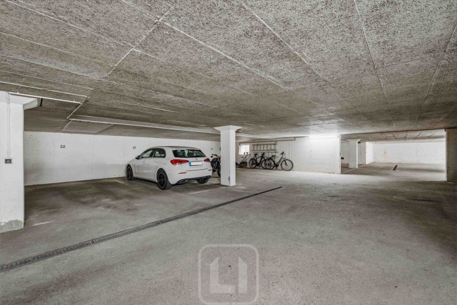 Gro�z�gige Tiefgarage Wohnung Stuttgart