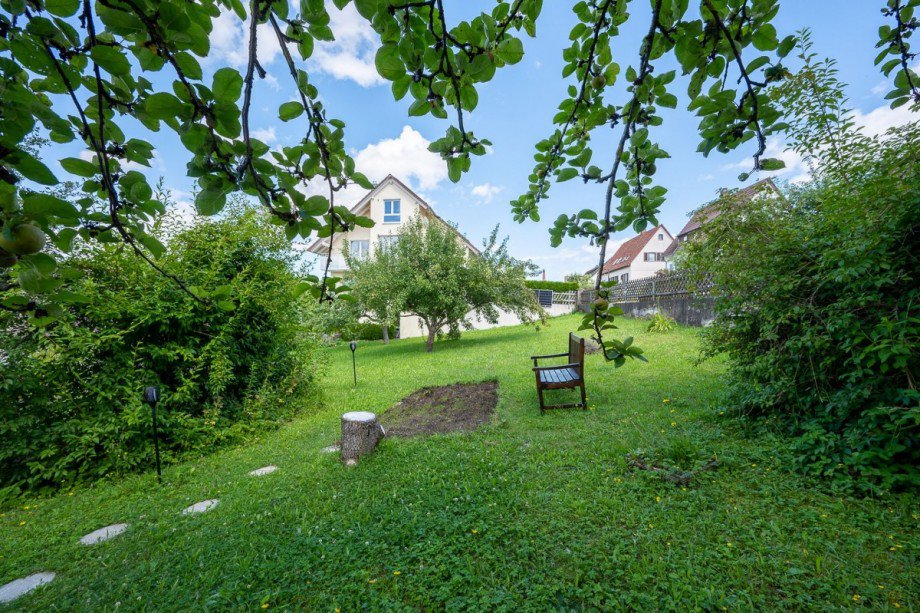 Gro�es Gartengrundst�ck... Einfamilienhaus Althengstett