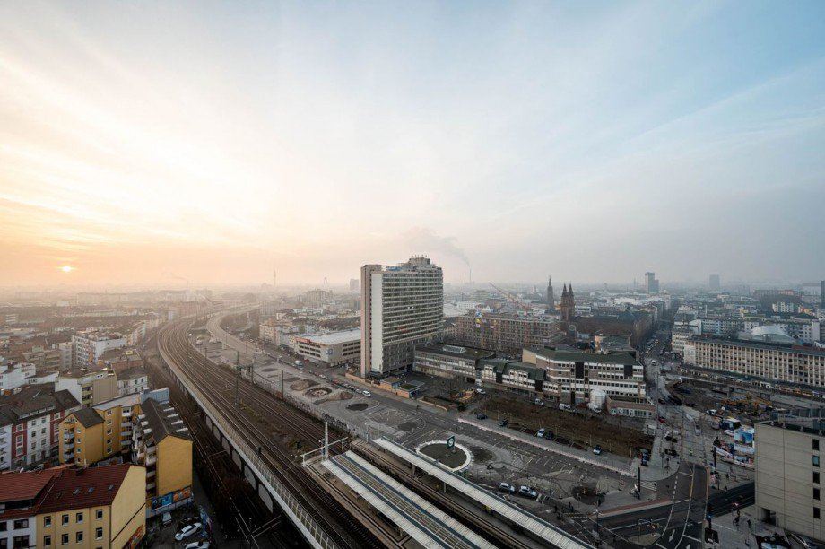 Gigantischer Ausblick vom Balkon Etagenwohnung Ludwigshafen am Rhein