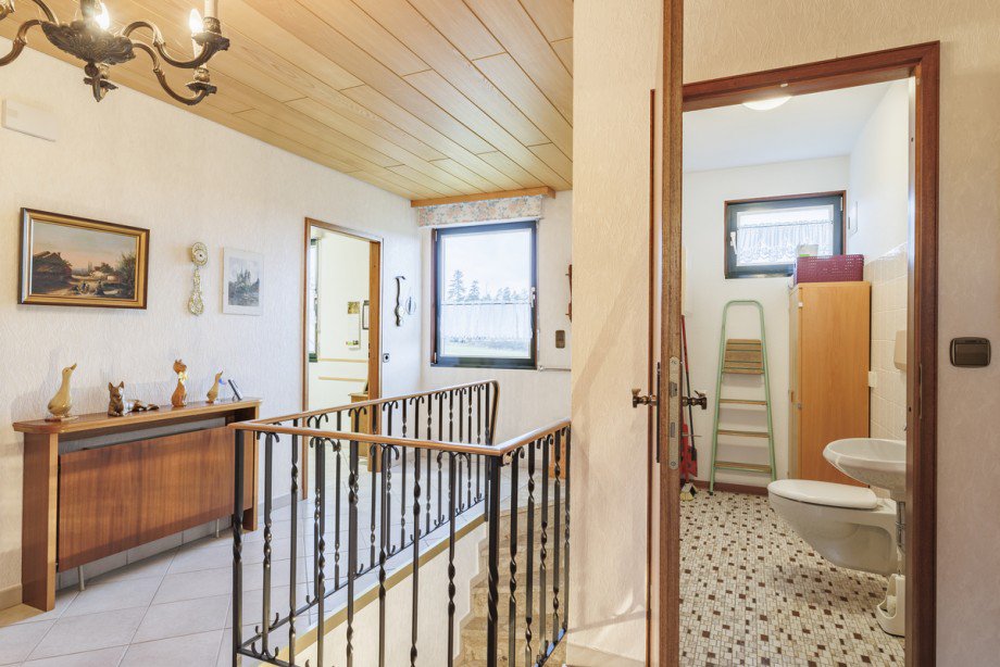 Flur | G�ste-WC Einfamilienhaus Althengstett-Ottenbronn