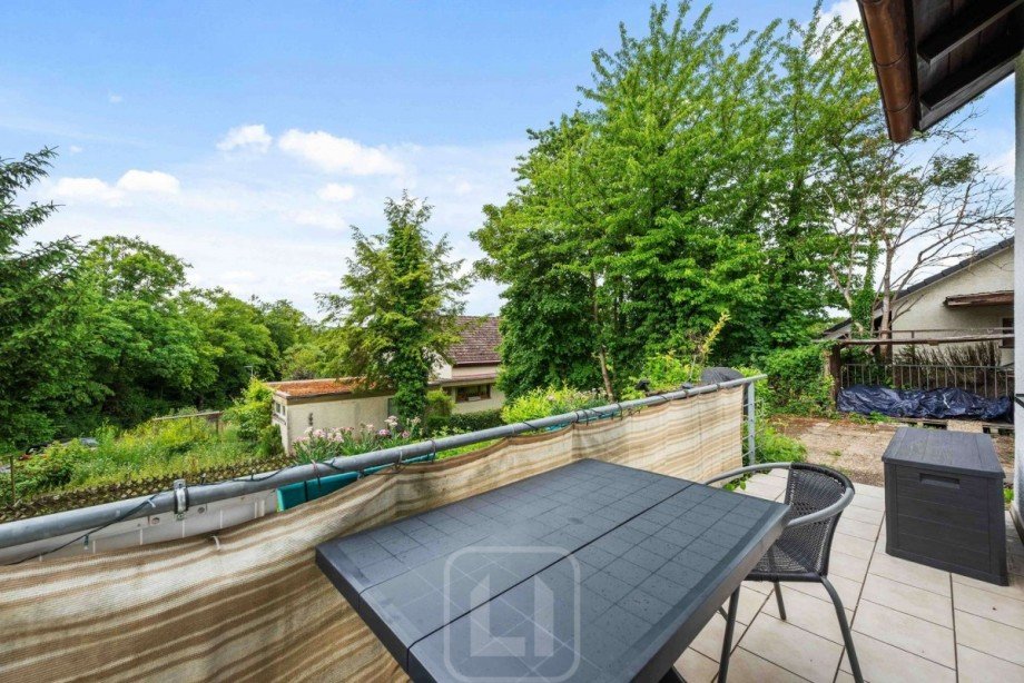 Balkon mit �bergang in Garten Zweifamilienhaus Calw
