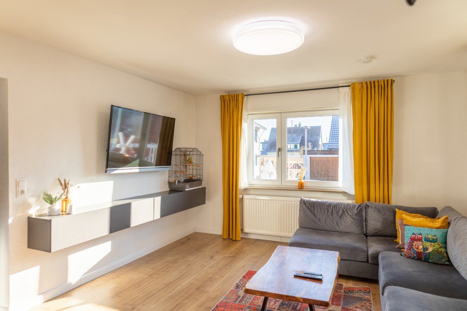 Wohnzimmer | S�dseite Erdgeschosswohnung Jettingen
