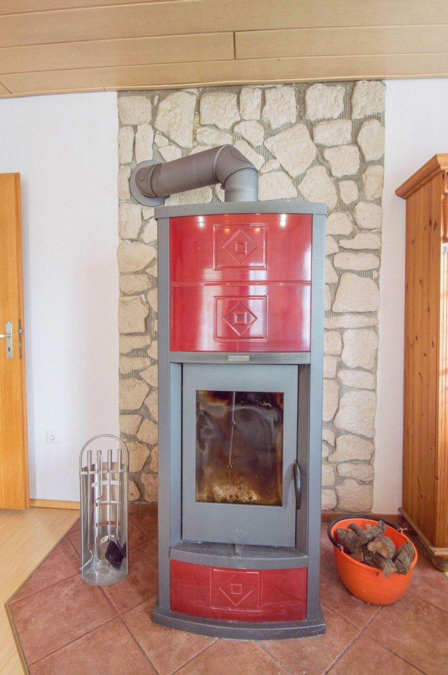 ...mit stattlichem Kaminofen Einfamilienhaus Wildberg Effringen