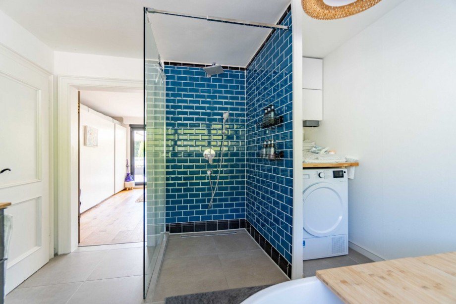 ...barrierefreier Dusche, Trockneranschluss und... Etagenwohnung Stuttgart