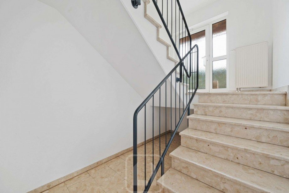 Gepflegtes Treppenhaus Etagenwohnung Althengstett