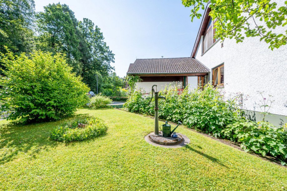 Garten Ostansicht Einfamilienhaus Althengstett