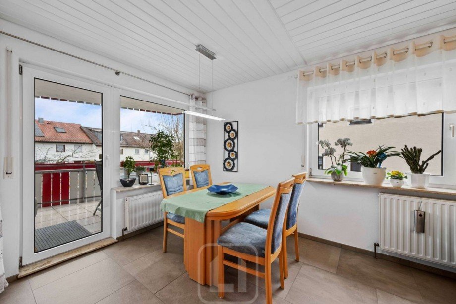 Essbereich | Zugang Balkon Wohnung Althengstett
