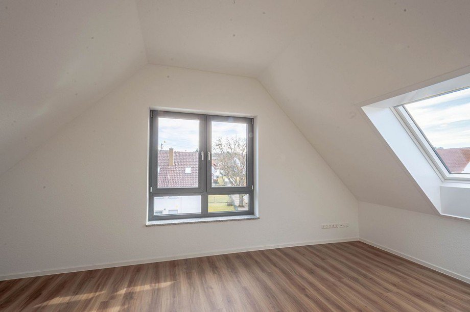 Freundliches Dachstudio/Zimmer Maisonettewohnung Althengstett