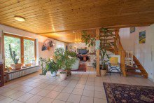 Gro�z�giger Wohn- und... Wohnhaus mit gro�em Garten in sch�ner Ortsrandlage | Einliegerwohnung | Doppelgarage