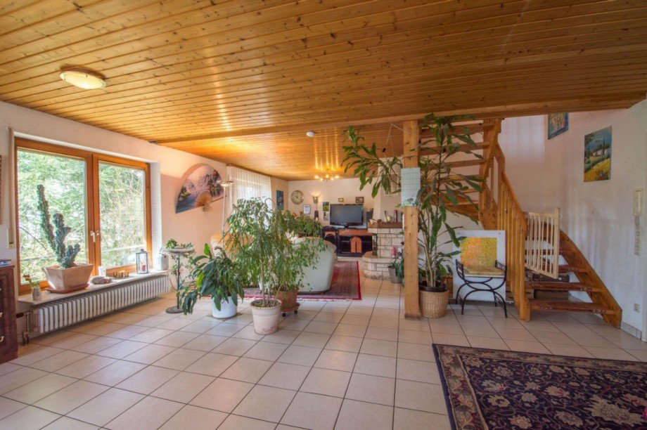 Gro�z�giger Wohn- und... Einfamilienhaus Sch�mberg