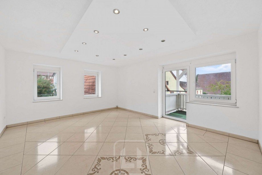 Wohnzimmer | Lichtdurchflutet Etagenwohnung Herrenberg