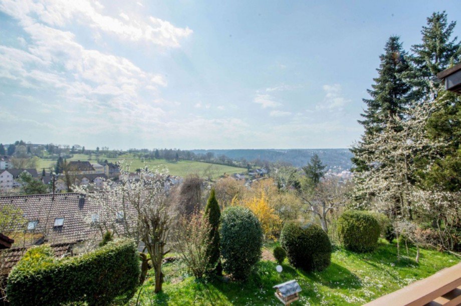 Aussicht vom gro�en Balkon Einfamilienhaus Calw