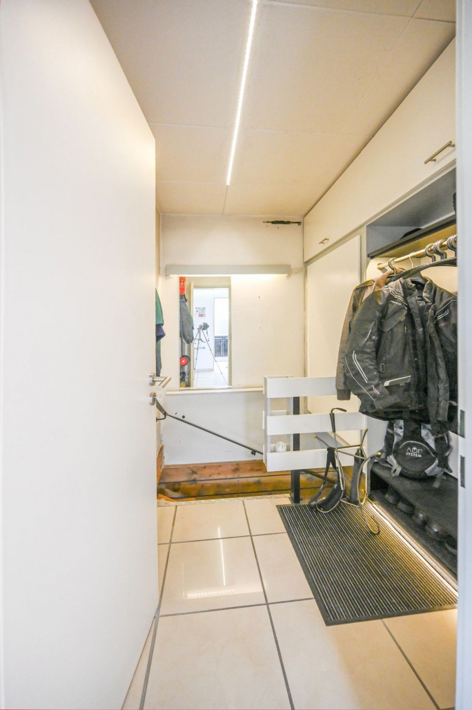 Garderobe | Kellerabgang Bungalow Wildberg