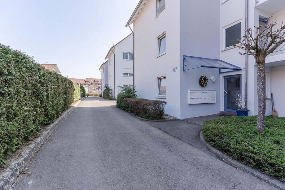 Zufahrt | Hauseingang Maisonettewohnung Calw-Heumaden
