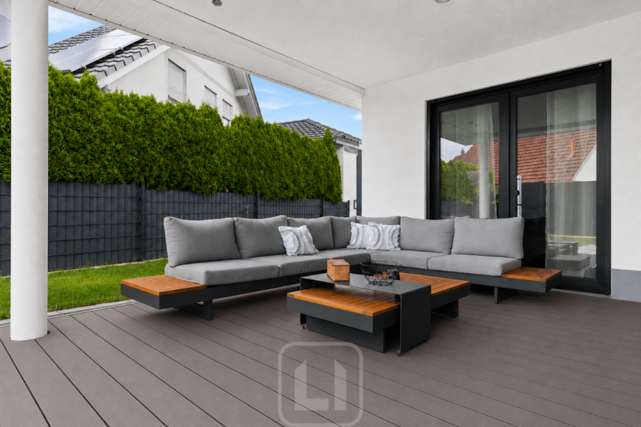 Platz f�r eine Lounge Bungalow M�ssingen
