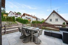 Balkon Modernisiertes Mehrgenerationenhaus mit ELW | 231 m� Wohnfl�che | 827 m� Grundst�ck