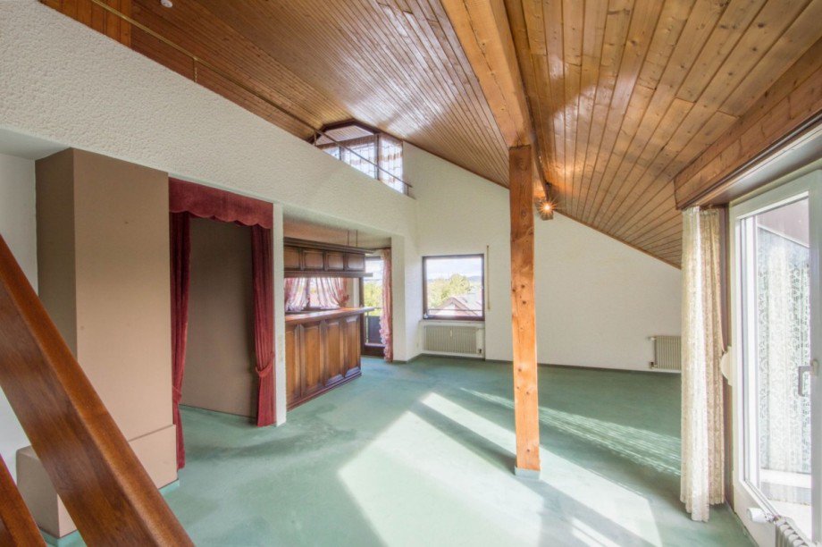 Wohn-/Essbereich | Zg. Loggia Maisonettewohnung Nufringen