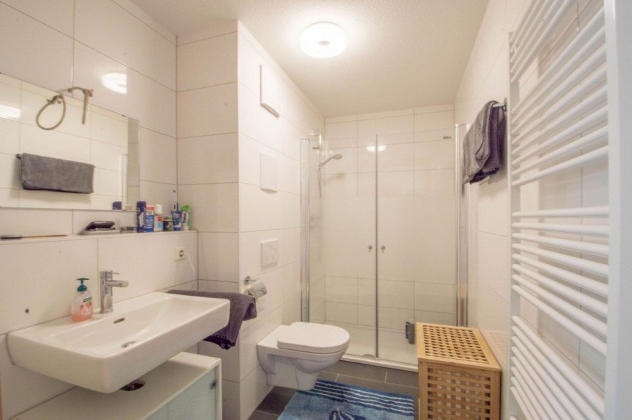 Bad mit WB, WC und Dusche Etagenwohnung B�blingen