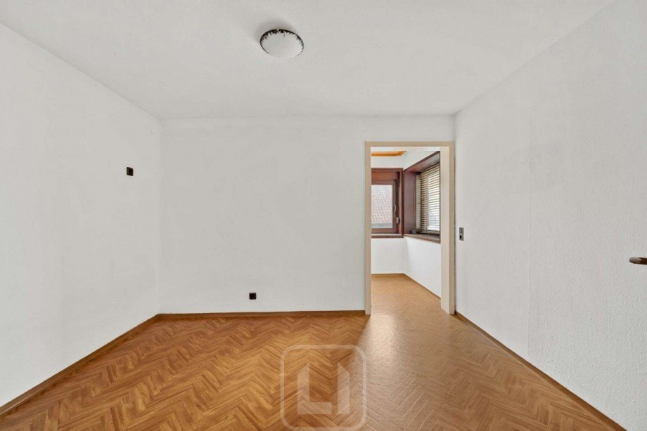 1. OG Zimmer 3 mit Ankleide Mehrfamilienhaus Bad Liebenzell