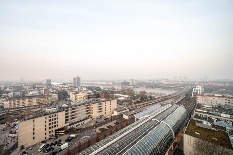 Blick aus dem K�chenfenster | Rhein Etagenwohnung Ludwigshafen am Rhein